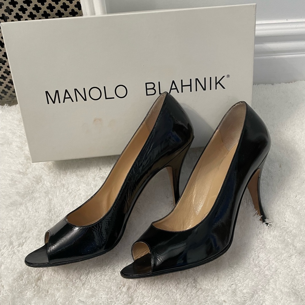 Manolo Blahnick Black Patent peep toe pumps